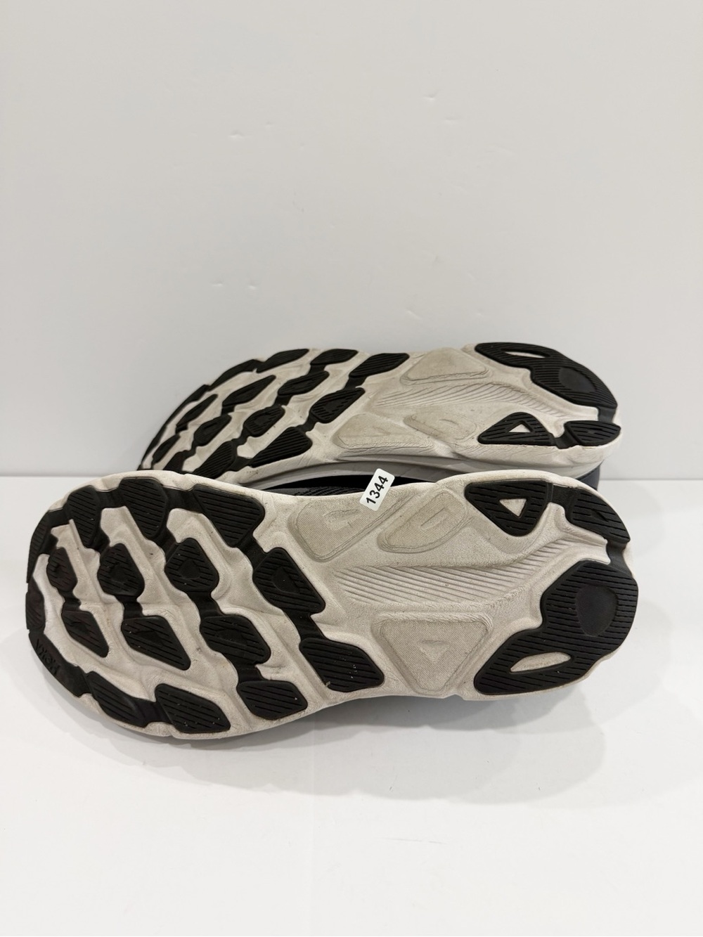 Hoka One One Wide Width Clifton 9 Men’s Shoes - Picture 11 of 11